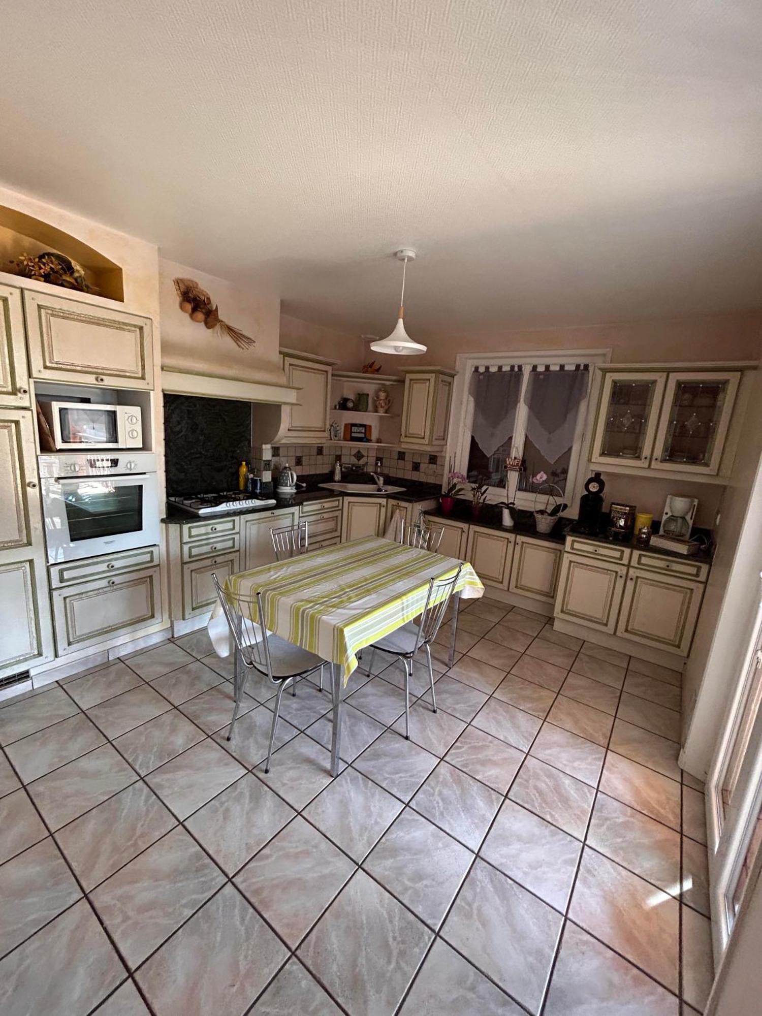 Chambres Des Arrys Bas-en-Basset Exterior photo